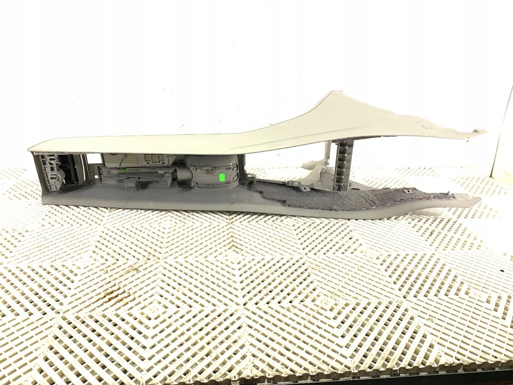 Zentraler Tunnel Audi A4 B7 Kombi 04-08 Product image