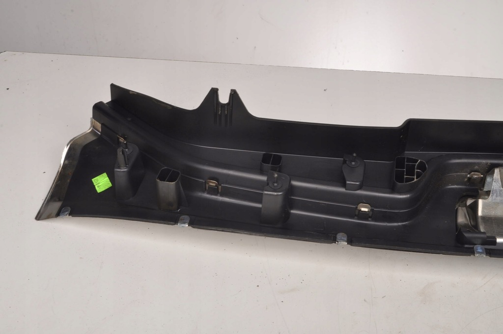 VOLVO V60 KOFFERRAUM FAHRERABDECKUNG 31403589 Product image