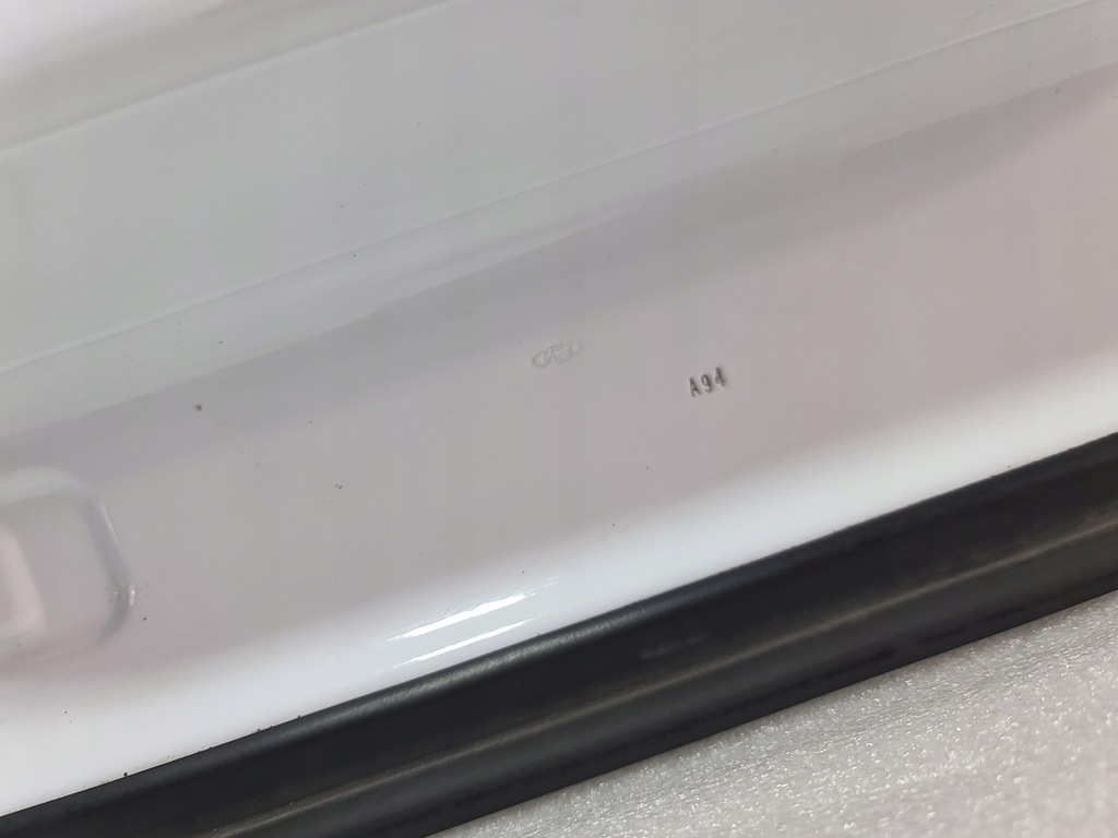 FORD TRANSIT COURIER LINKE SCHIEBETÜREN, WEISS Product image