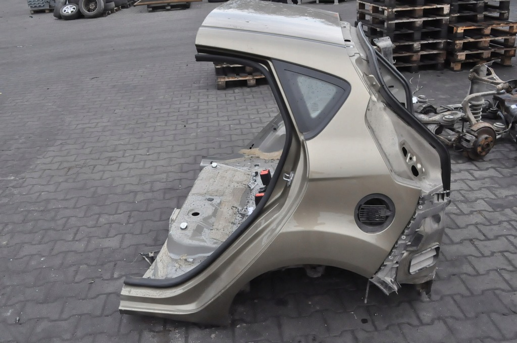 FORD FIESTA MK7 5D GANZER HINTEN ASS BATH GÜRTEL VIERTEL LINKS RECHTS Product image