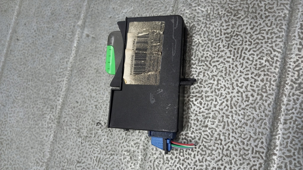 KARTENLESER RENAULT VEL SATIS I 03R HB 2.0B 8200224594 Product image