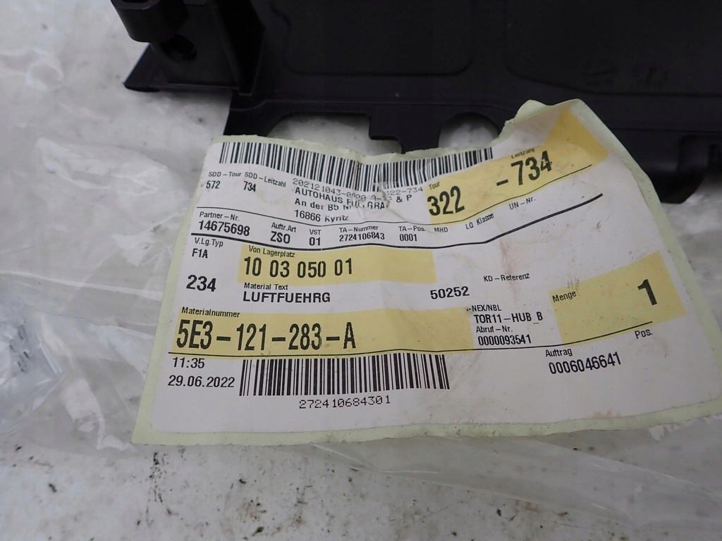 SKODA OCTAVIA IV 19- LENKRAD-LUFTEINLASS Product image