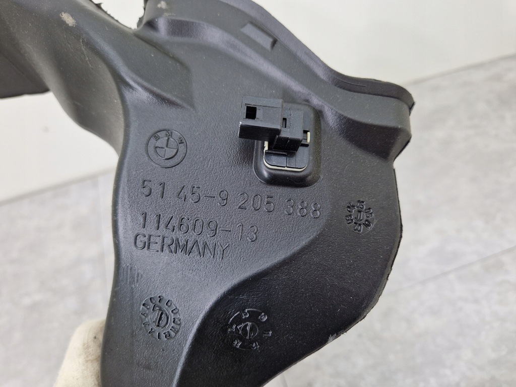 BMW F20 F30 F34 F36 LUFTHEIZKANAL 9205388 Product image