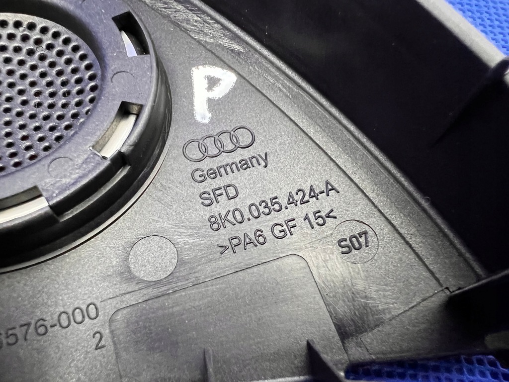AUDI A4 B8 KRATKI BANG & OLUFSEN 8T0035405D 8T0857227A 45 Product image