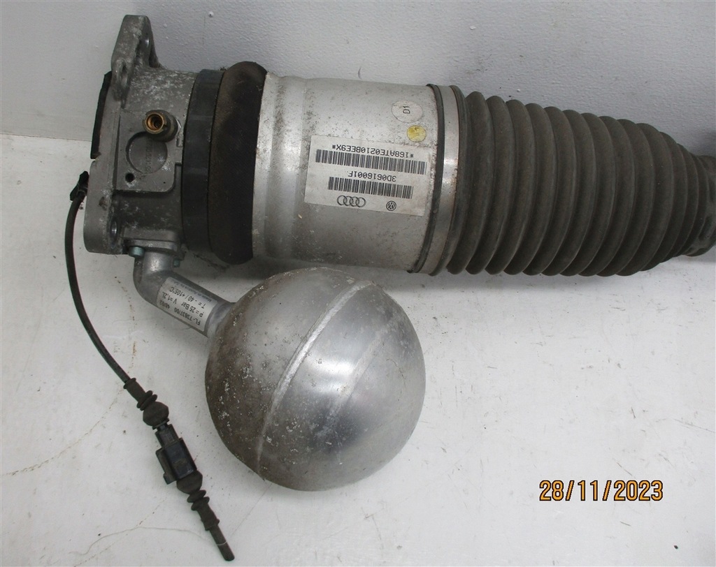 STOSSDÄMPFERBÄGEL LINKS HINTEN VW PHAETON 3D0616001F Product image