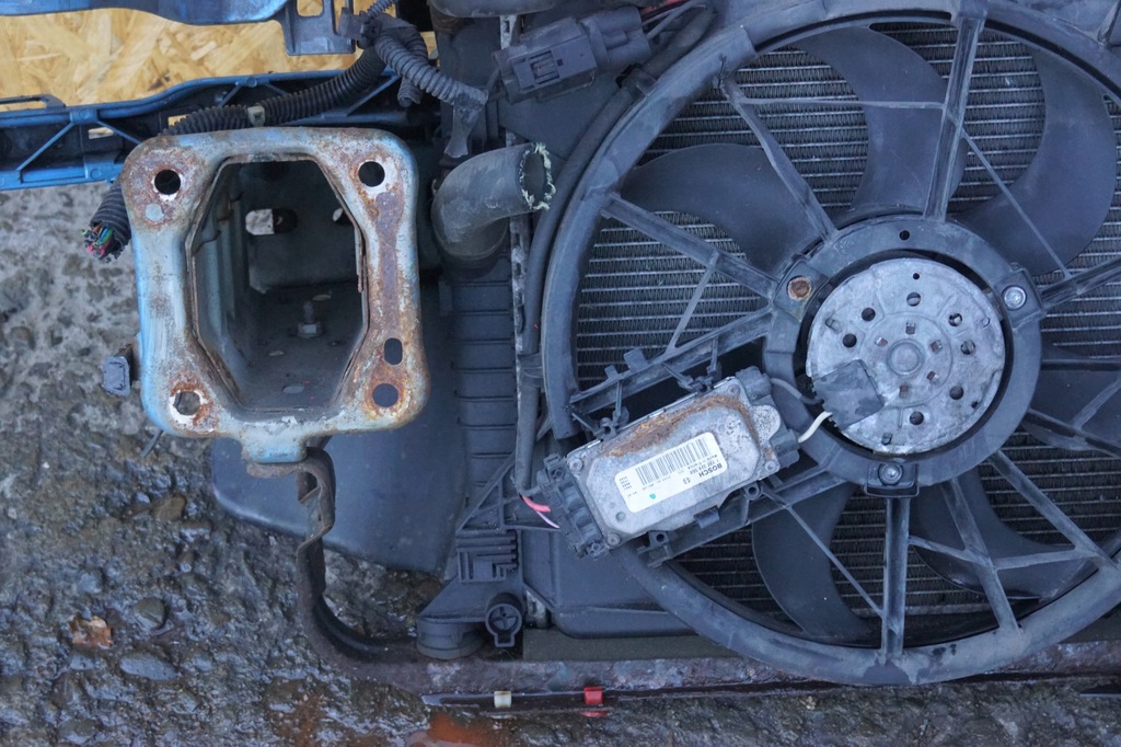 PAS PRZEDNI CHŁODNICE FORD FOCUS MK2 LIFT 1.8 B Product image