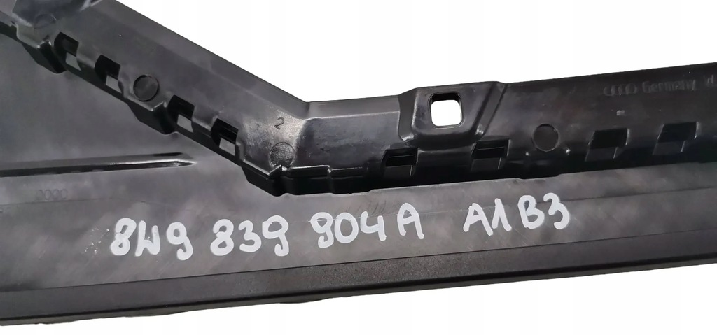 AUDI A4 B9 8W9 15-19 STREIFEN-TÜRABDECKUNG HINTEN RECHTS 8W9839904A Product image