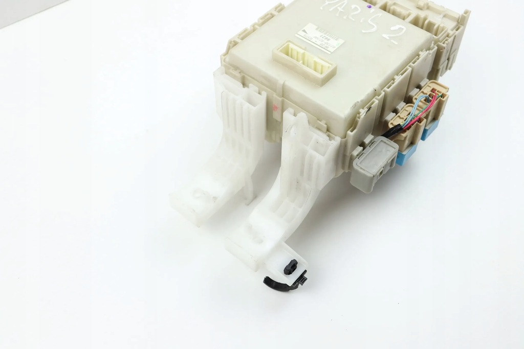 TOYOTA YARIS II-MODUL-SICHERUNGSKASTEN 82730-52700 Product image