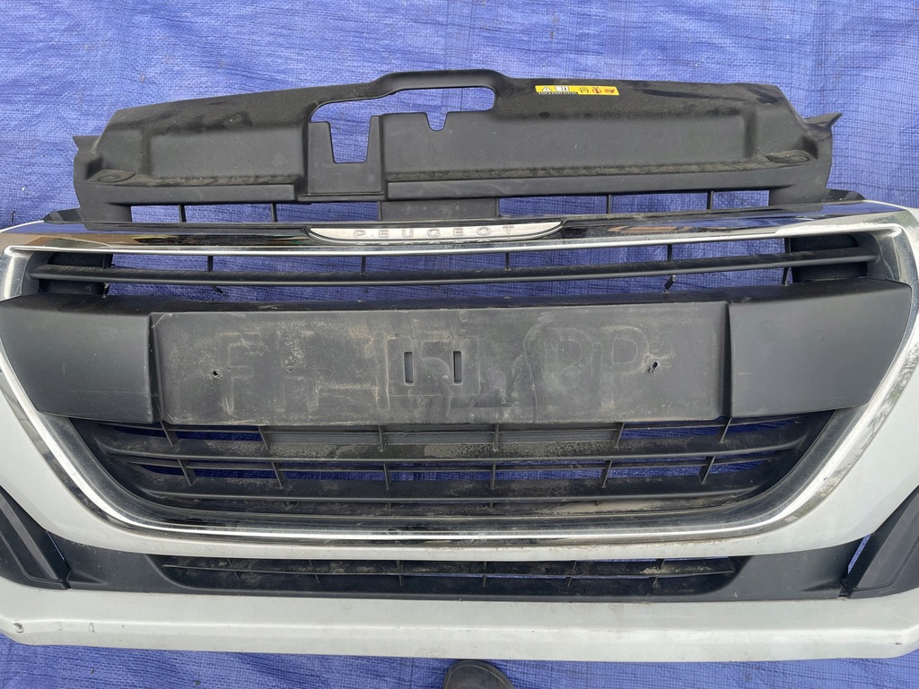Peugeot 208 Lift vorderen Stoßstangen Complete EWP 2019 Product image