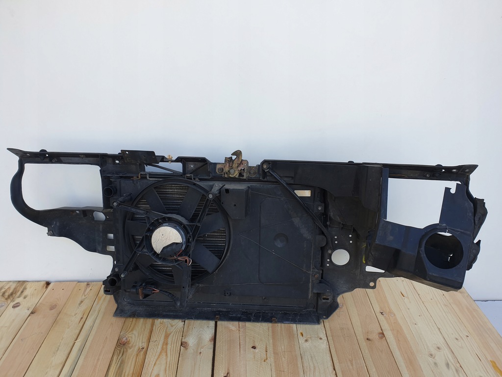 Ford Galaxy I MK1 2.0 16V FRONTKÜHLER Product image