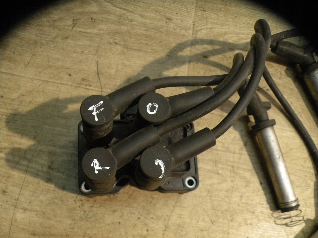Ford Fiesta Fusion Galaxy Mondeo Focus Coil + Zündkabel NGK Product image