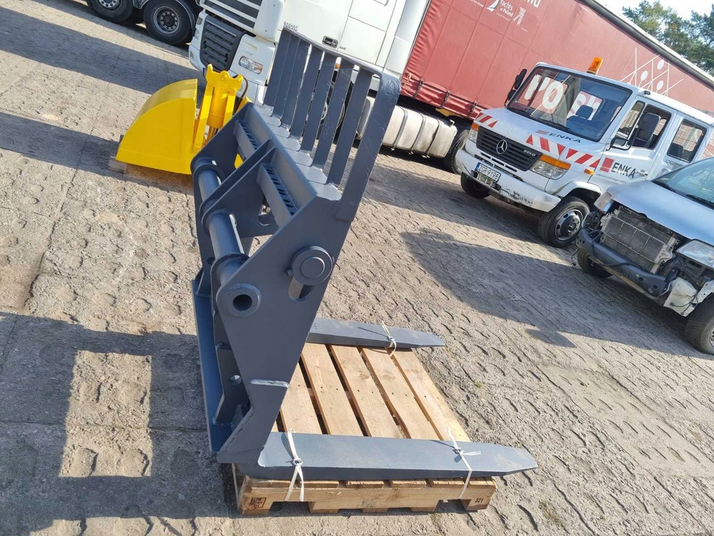 CARAT MIT KIPPGABELN PFB 5 Tonnen * MANITOU * MERLO * Import Deutschland Product image