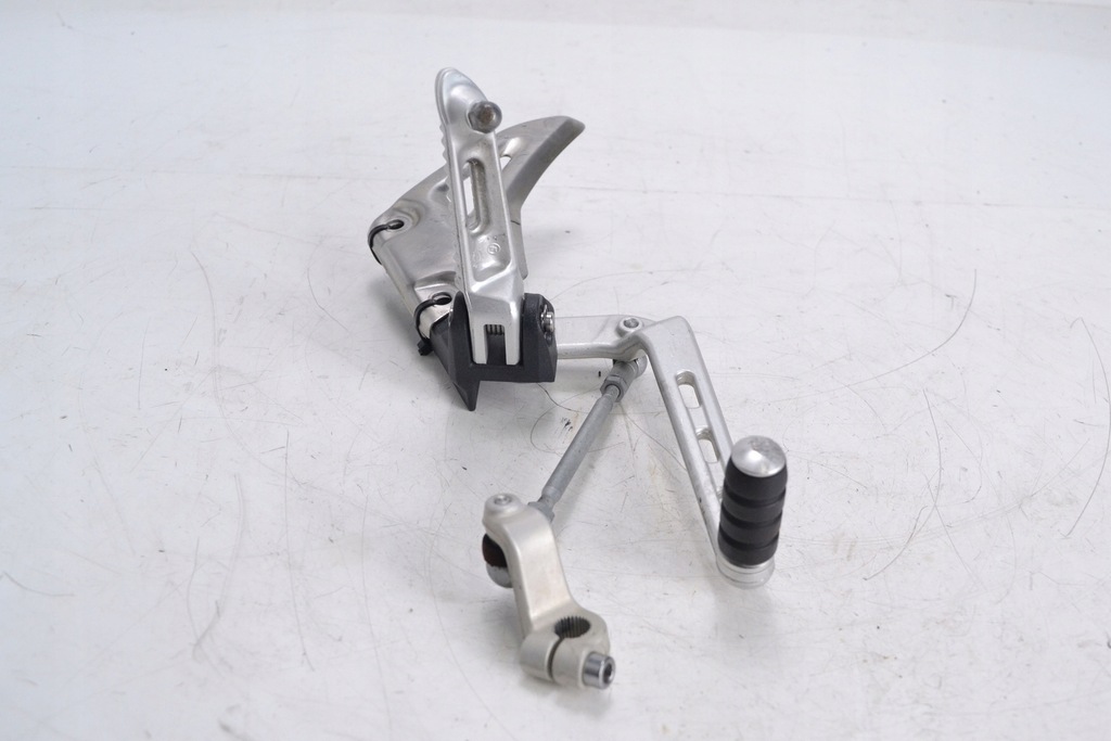 Vordere linke Triumphgeschwindigkeit Triple 1050 11-16 einstellen Product image