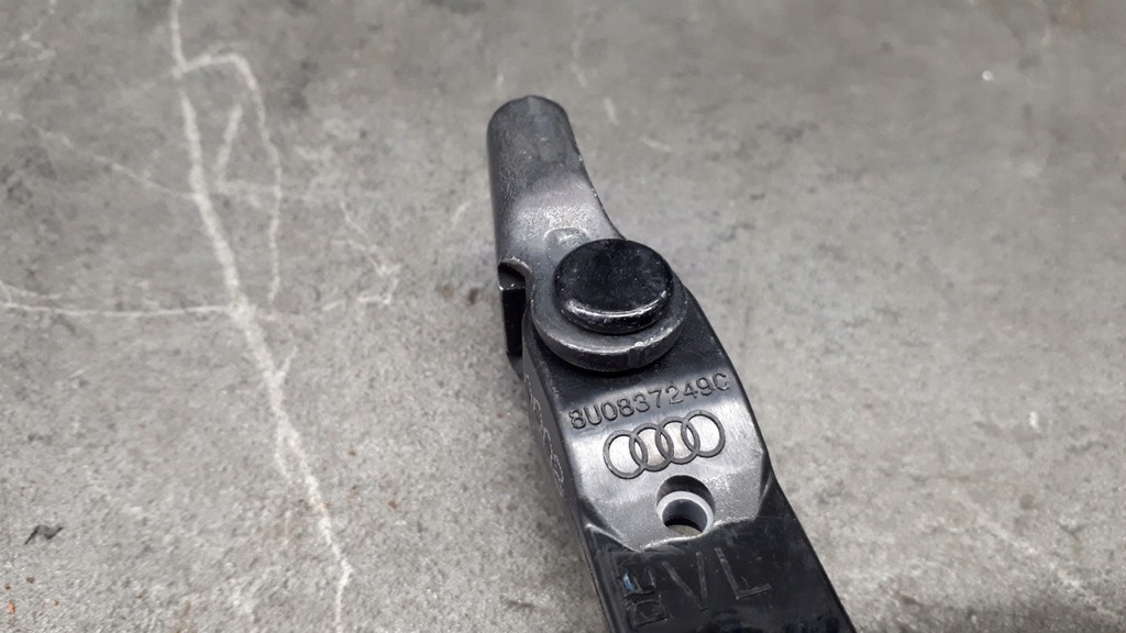 8U0837249c Türbegrenzer Audi Q3 Product image
