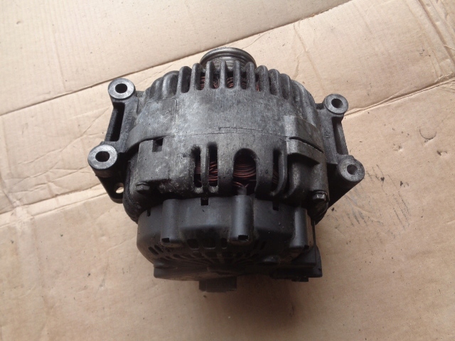 Lichtmaschine W211 W219 CLS 3.0 cdi V6 180A A6421540402 Product image