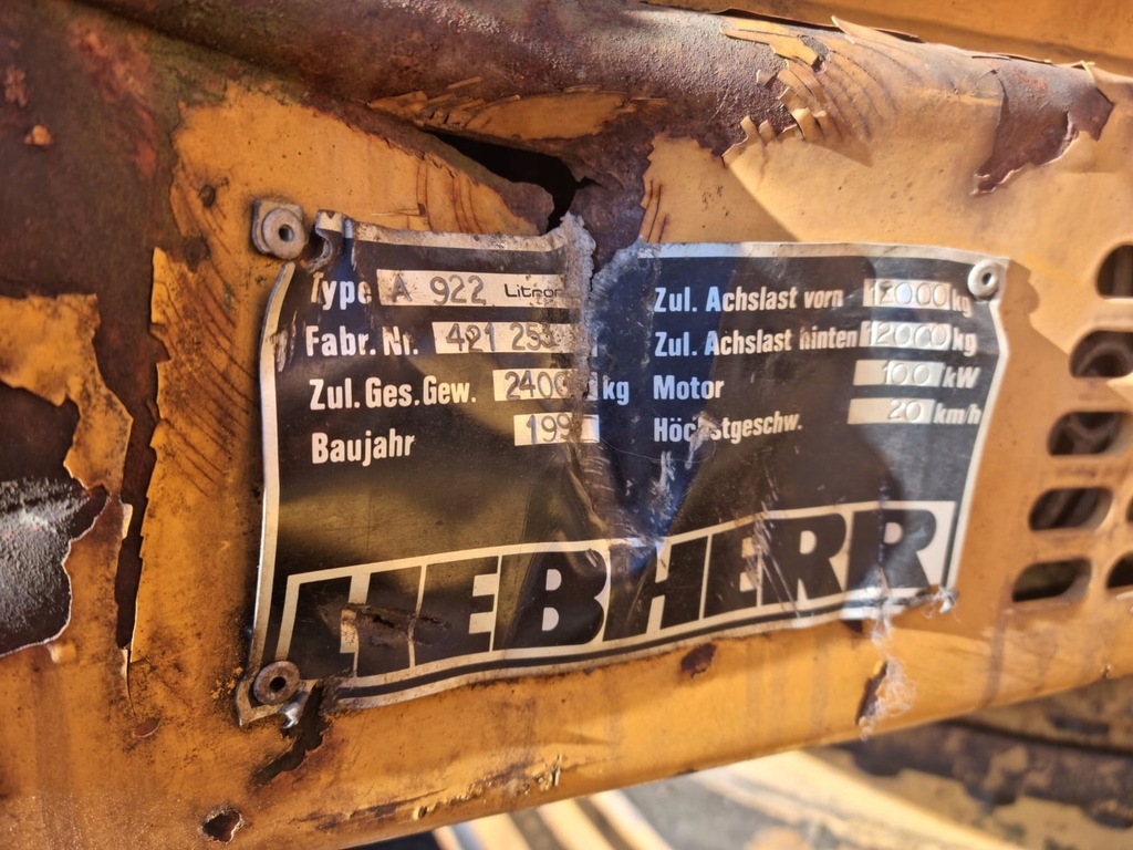 LIEBHERR 922 Litronic Mobilbagger für Ersatzteile Product image