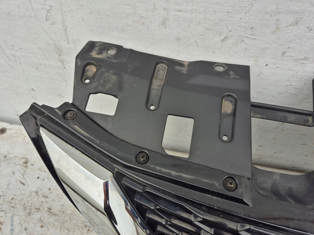 Grill-Kunststoßstangen-Nissan Qashqai II LIFT 62398 HV80A Product image