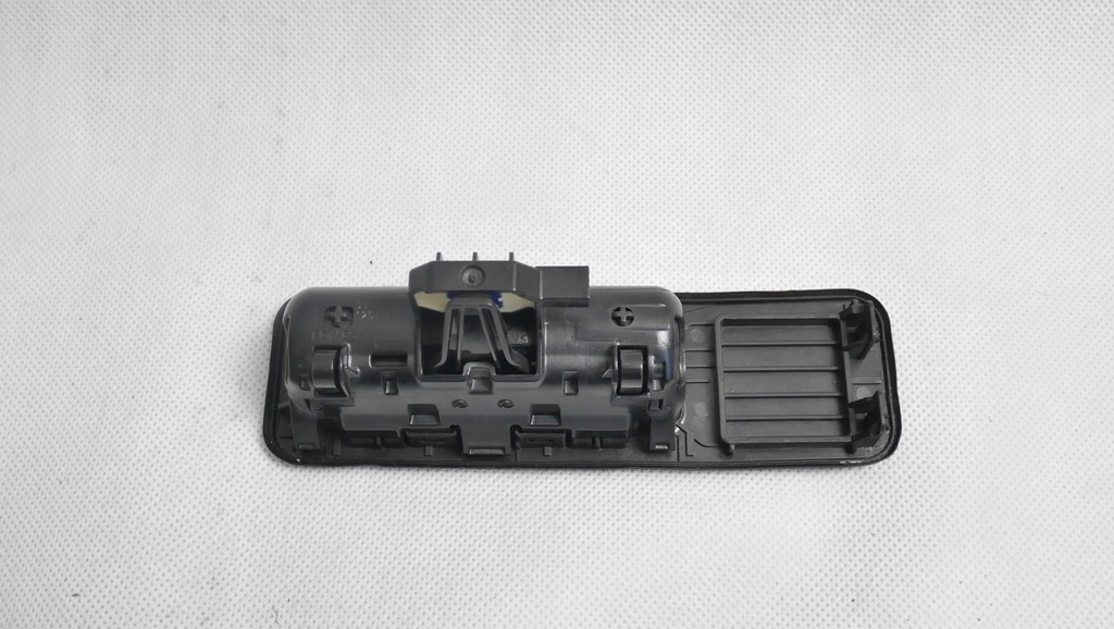 BMW F97 G01 X3 G20 G21 PRZYCISK TYLNEJ KLAPY ELEKTROSTYK 7405633 Product image