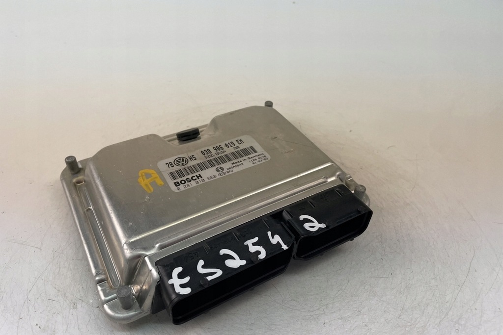 ECU VW Passat B5 (3B3) 038906019EM 2001 Motorsteuerung Product image