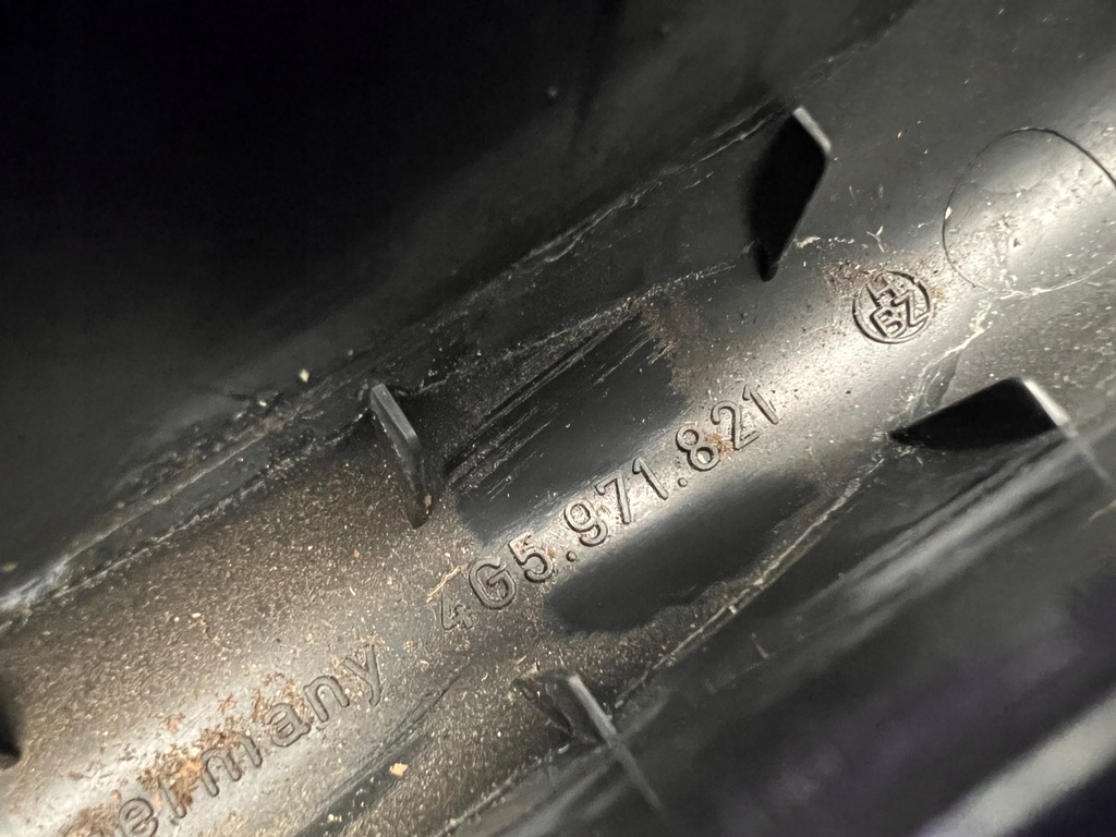 AUDI A6 C7 4G SEDAN TAP HINGE COVER LINKS 4G5971821Auto & Motorrad: Teile, Auto-Ersatz- & -Reparaturteile, Karosserieteile! Product image