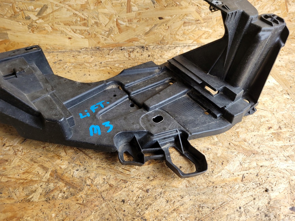 UNTER DER RECHTEN LAMPE RENAULT MEGANE III 3 LIFT SCHIEBEN Product image