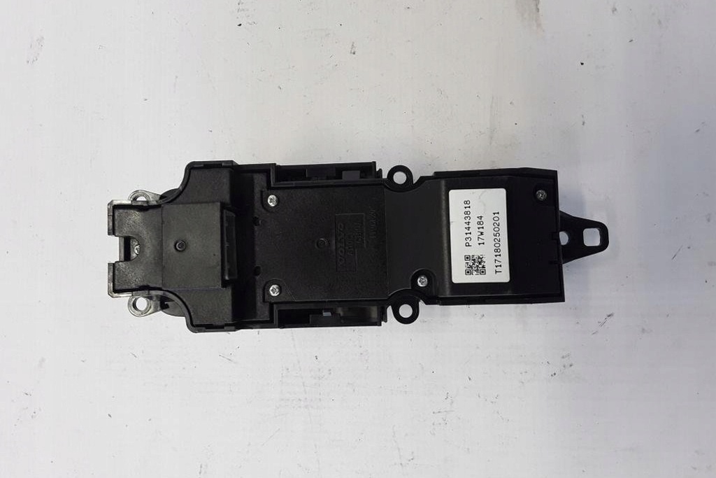 Start/Stop Volvo XC60 II (246) 31443818 2.0L Benzin 2018 Taste Product image