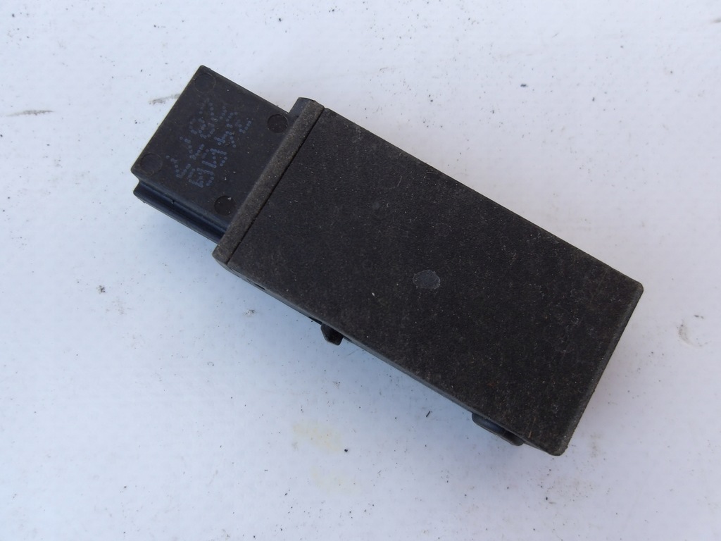 Aux Plug Socket 13317917 Opel Astra J iv Insigni a Product image