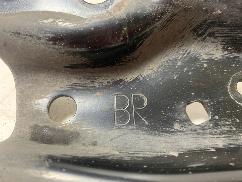 P4 Toyota RAV4 RAV -4 V 5 2020 - hinterer Schwinge nach rechts nach rechts Product image