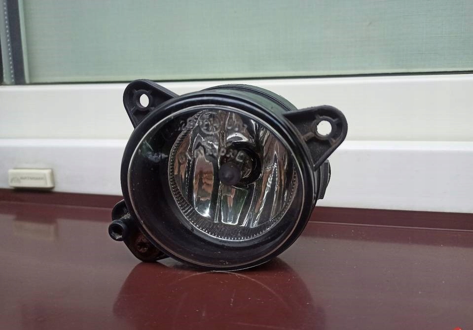 VW Transporter T5 Skoda Fabia II Halogen Nebelscheinwerfer links Product image