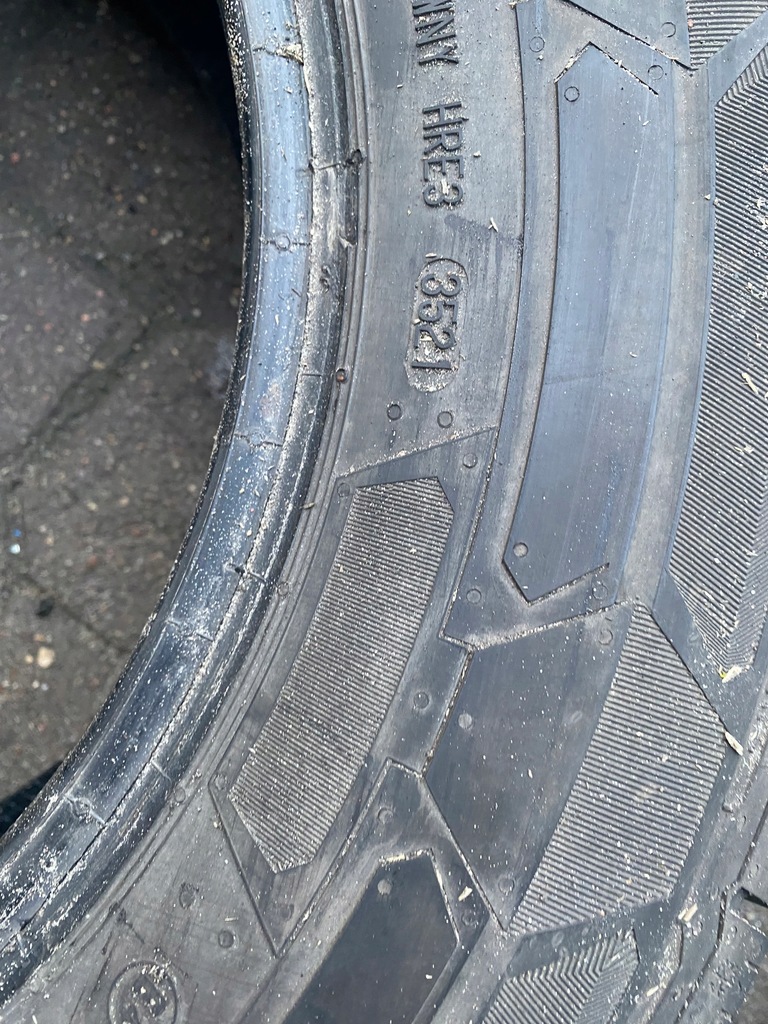 1 Stück CONTINENTAL VanContact Winter 205/70/15 C 106/104R 2021 9mm Product image