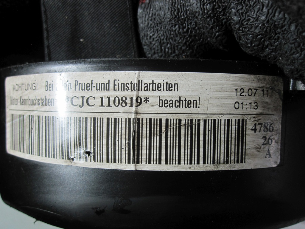 Audi A4 2.0 TDI CJC 140 km 13r Timing Cover 03L109107E 03L109107c Product image