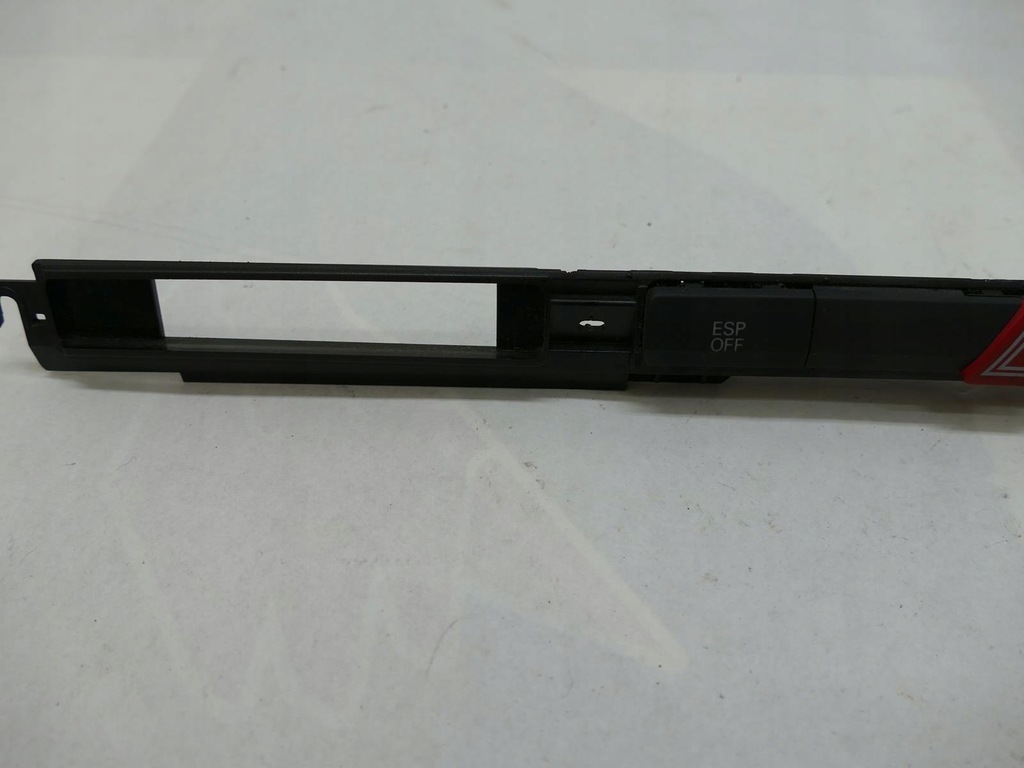 AUDI A8 D3 LIFT EMERGENCY PANEL ESP ROLLER SHUTTER Product image