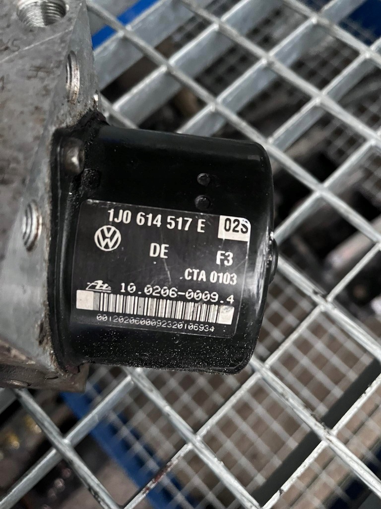 VW BORA GOLF IV 1.9 TDI PUMPE ABS ESP CONTROLLER Product image