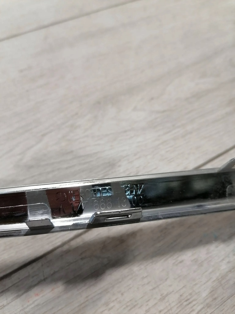 MERCEDES W177 CHROMGRILL LINKS VORNE A1778881300 Product image
