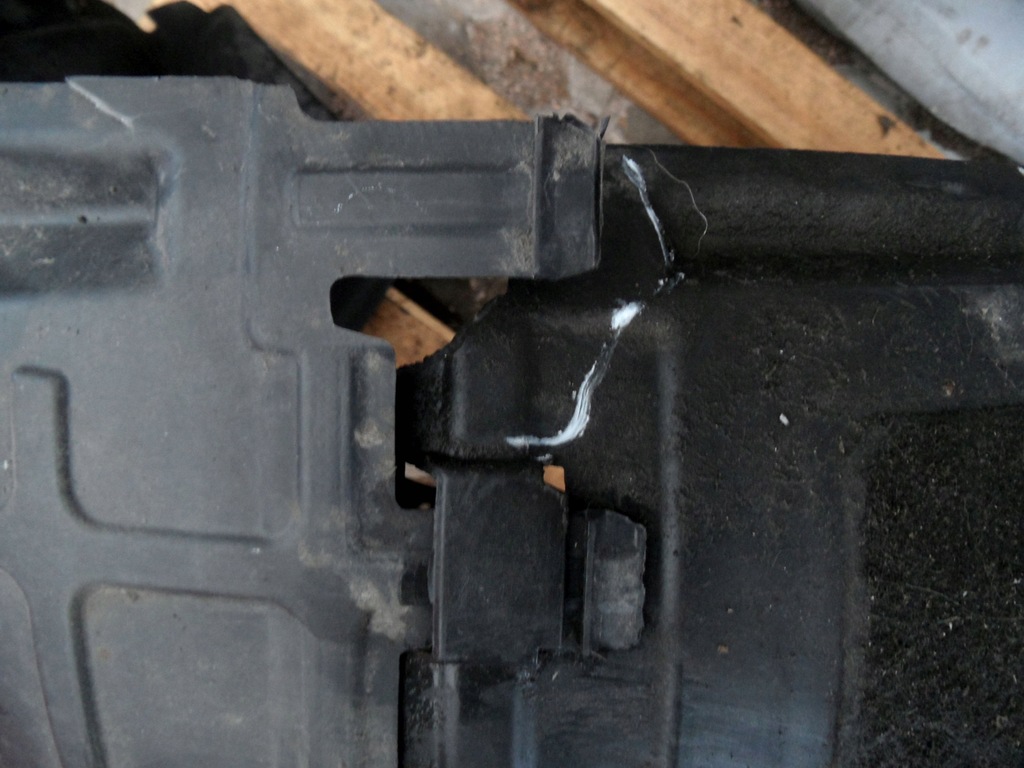 Opel Meriva B 12r Radwölbung rechts vorne 13267681 132676777 Product image