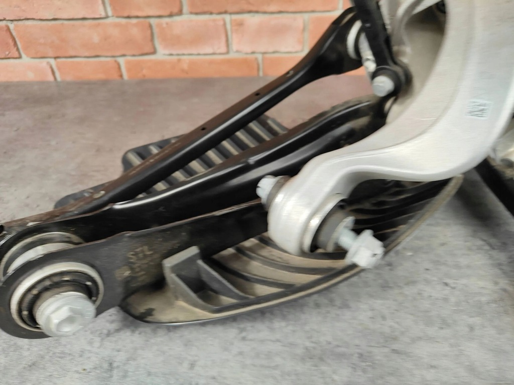 BMW G01 X3 G02 x4 links nach hinten nach hinten + Schwingungen 6879751 Product image