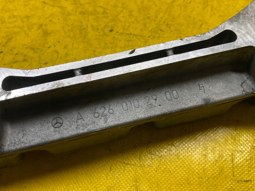 FLANSCHKASTENGEHÄUSE A6260102900 VITO W447 W205 1.6 DCI R9M A500 Product image