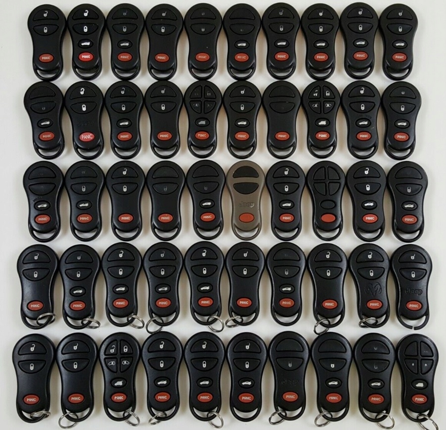 PILOT JEEP CHEROKEE LIBERTY KJ 2002-2005 USA CHRYSLER 300M SCHWARZ GEBRAUCHT Product image