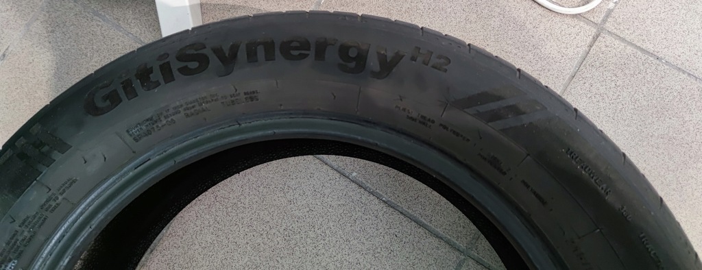 Giti Synergy H2 215/55R17 98 H Sommer Product image