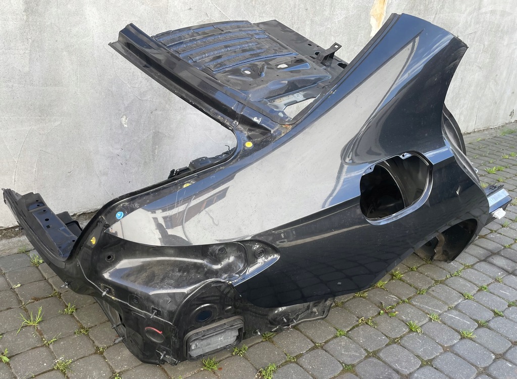 Mercedes E-Klasse W214 Limousine Viertel direkt hinten hinterher Kotflügel Product image