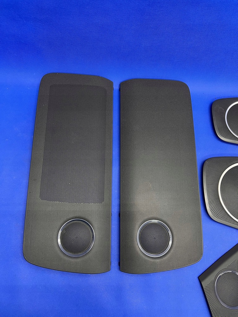 AUDI A4 B8 KRATKI BANG & OLUFSEN 8T0035405D 8T0857227A 45 Product image