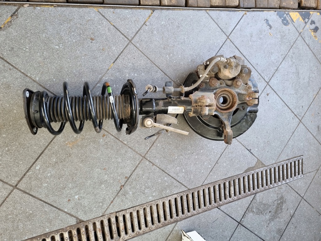 FORD FOCUS MK3 KNUCKLE LINKS MCPHERSON STOSSDÄMPFER 1.0 ECOBOOST KPL Product image
