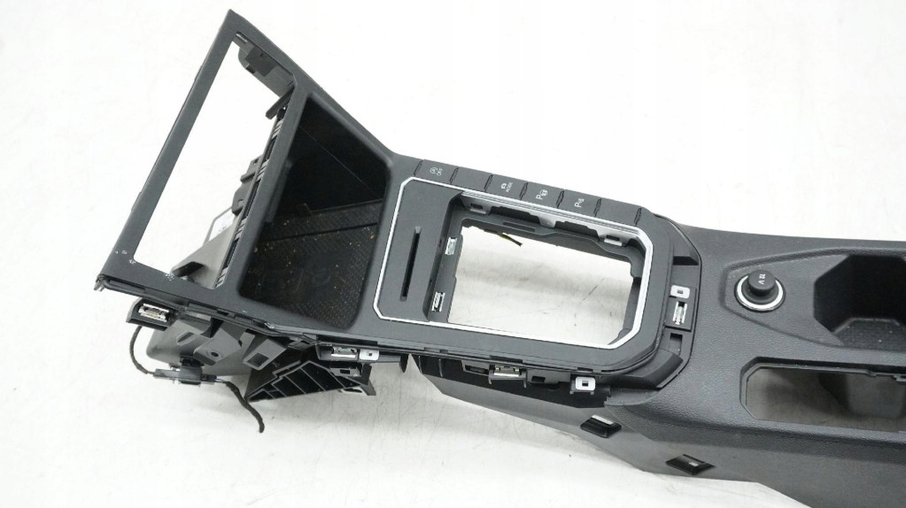 VW Taigo Central Tunnel Product image