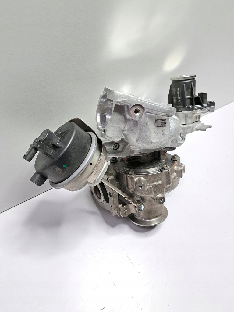 BMW G01 G20 G30 Turboladerturbine 8587540 Product image