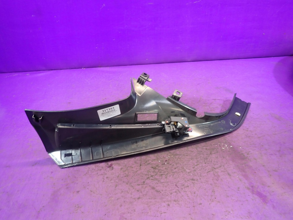 BMW E61 KOMBI 07- LIFT OSŁONA SŁUPKA OBUDOWA PRWADNICA ROLETY PRAWA 7049904 Product image