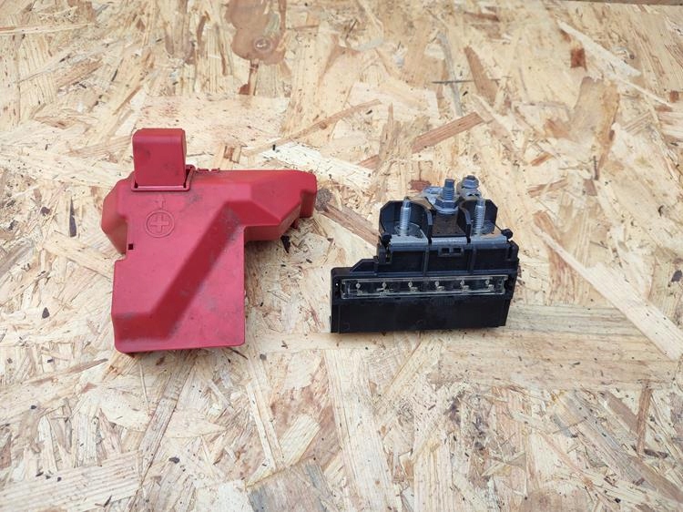 Sandero III Logan Jogger Pluspol, Batteriesicherungsmodul Product image