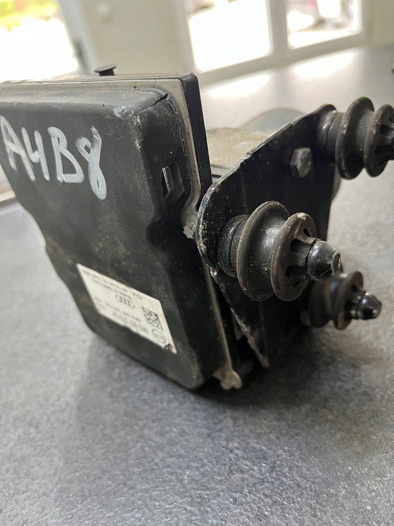 ABS ESP-PUMPE AUDI A4 B8 LIFT 8K0907379CK Product image