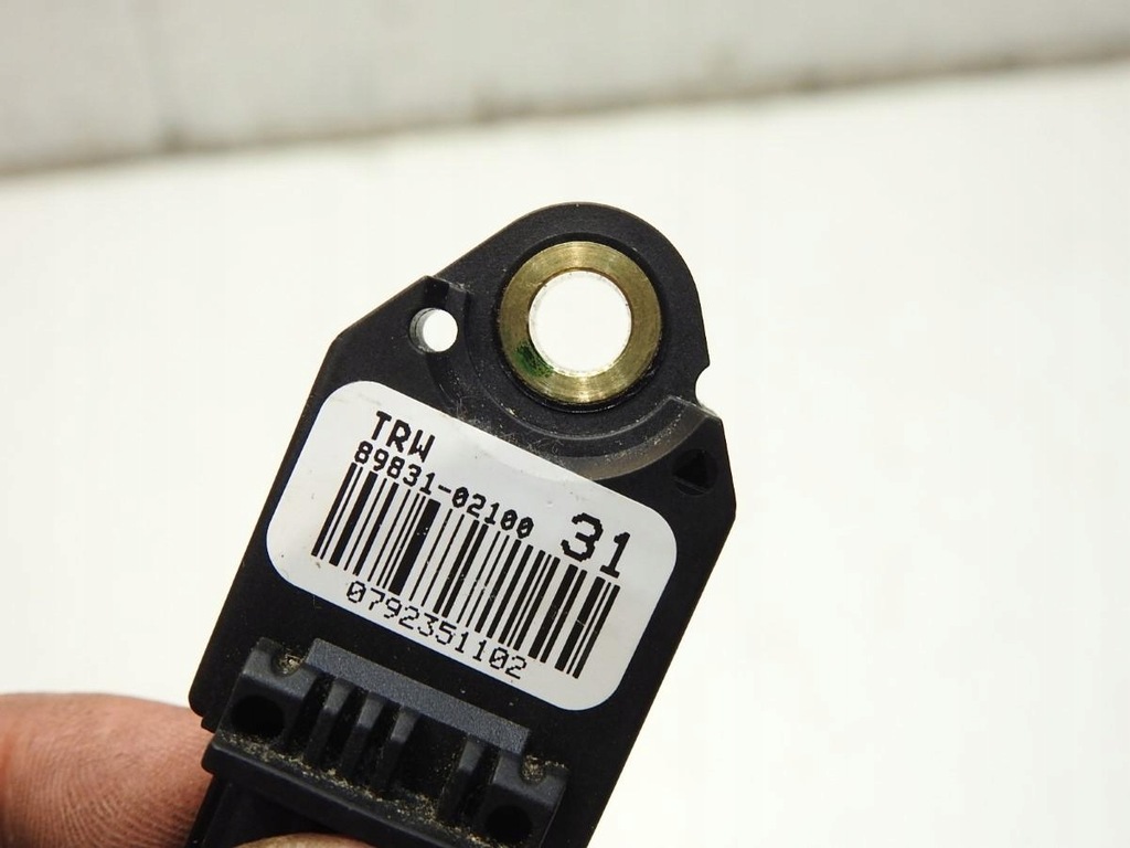 AUFPRALLSENSOR TOYOTA AVENSIS III T27 89831-02100 Product image
