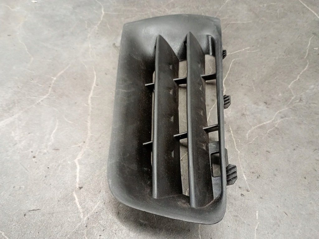Links vorne Grill Renault Megane II Kombi Product image