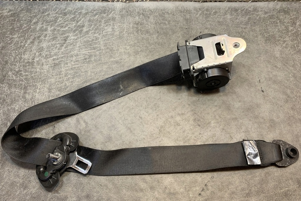 Vorderer Sicherheitsgurt links BMW 5 (E60) 601629800 2,5 l Benzin 130 kW Product image